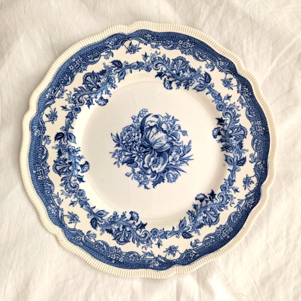 Johnson Bros Persian Tulip plate